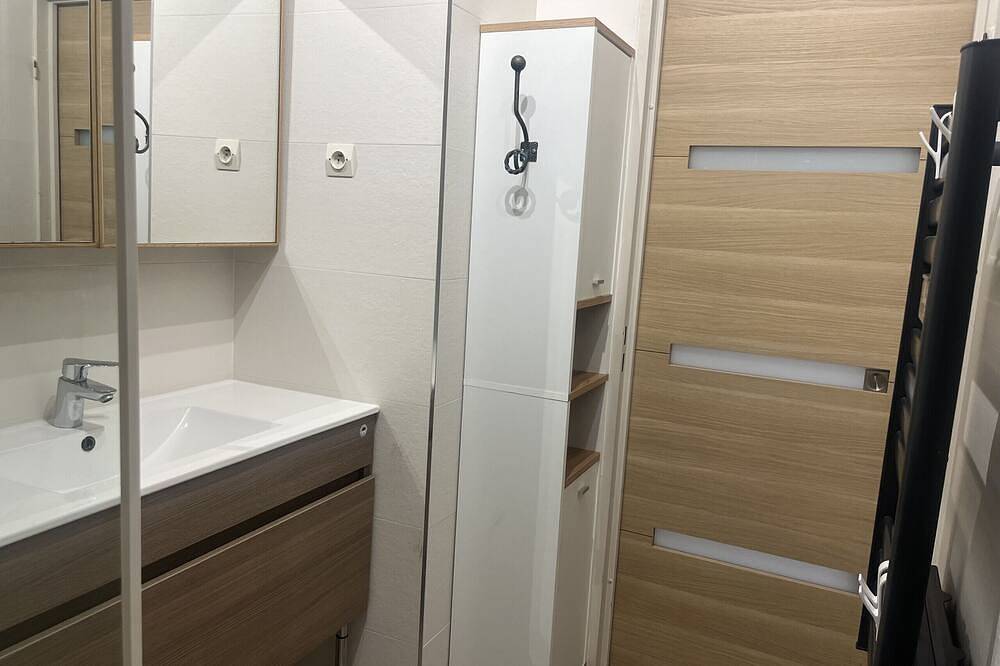 Appartement entier, Port Frejus Appartement d'exception  3 Pièces de 64 m2 Balcon vue mer, climatisé, avec piscine Wifi 6 Personnes in Fréjus Plage, Fréjus