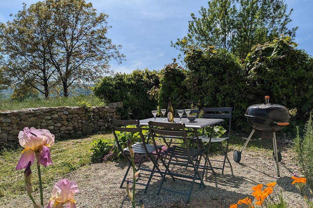 Vacation rental lakes, vineyards and mountains area in Massignieu-de-Rives, Belley