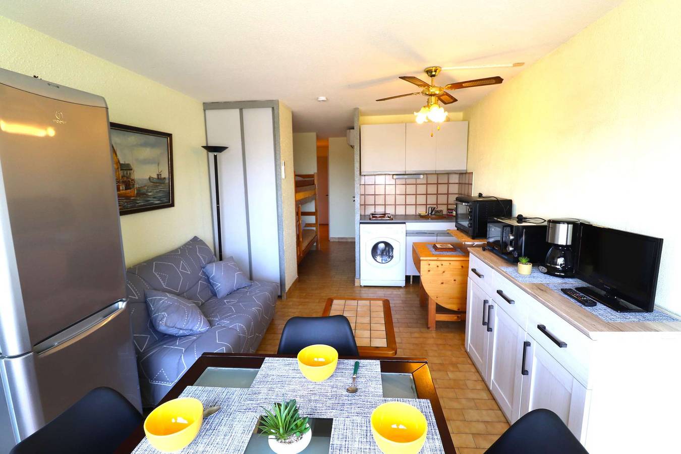 Appartement de vacances entier, 2 pièces avec piscines proche mer et commerces in Le Grau-du-Roi, Côte d'Améthyste