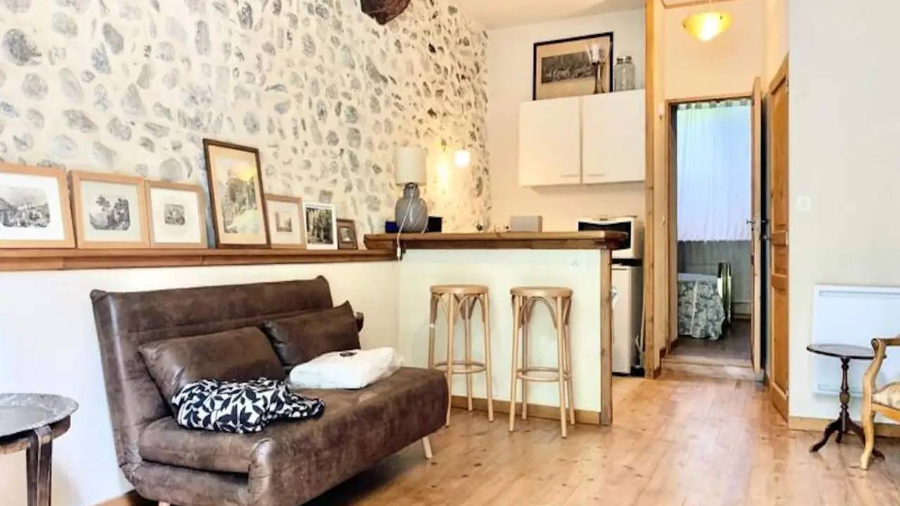 Ganze Ferienwohnung, Ferienwohnung für 2 Personen (30 m²) in Uriage-les-Bains in Saint-Martin-d'Uriage, Nationalpark Écrins