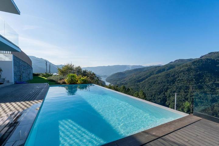 Maison d’hôte pour 4 personnes, avec jacuzzi et jardin ainsi que piscine et sauna dans Gerês - 2