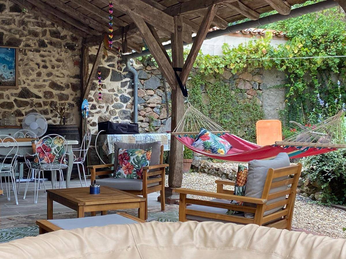 Deluxe Double Room with Shower in Le Vigeant, Vienne (France)