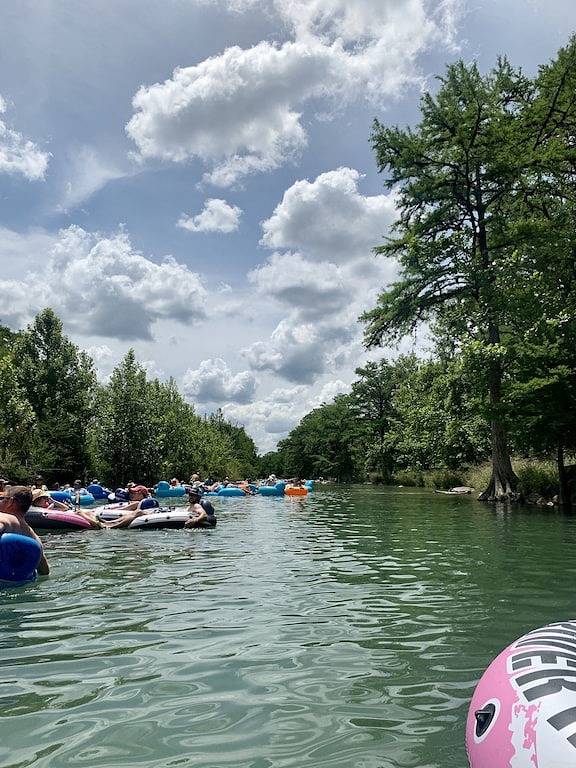 Cozy and secluded Log Cabin near the Frio River with a private pool! in Concan, Uvalde County