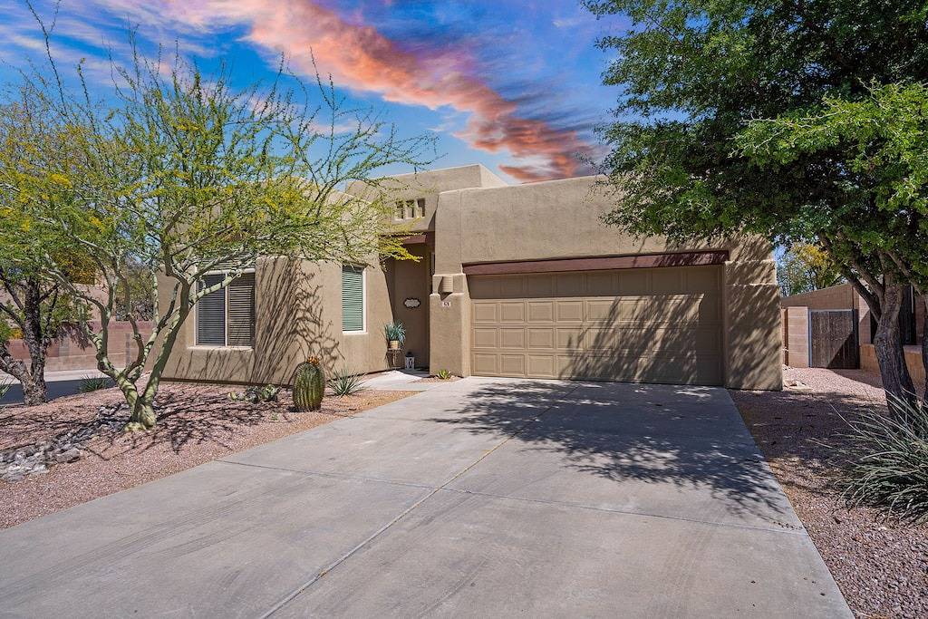 Quiet 3-bed/2-bath gated home near Starrpass Resort with garage, washer/dryer in Tucson, Pima County