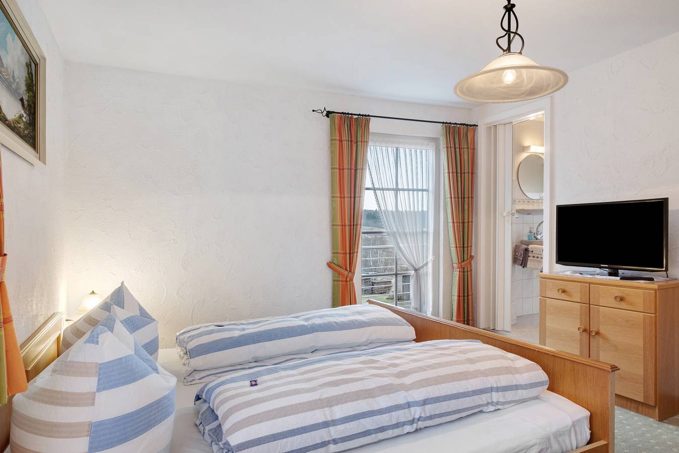 'Doppelzimmer 1' mit Gemeinschaftsterrasse, Balkon und Wi-Fi in Suedlicher Schwarzwald, Lenzkirch