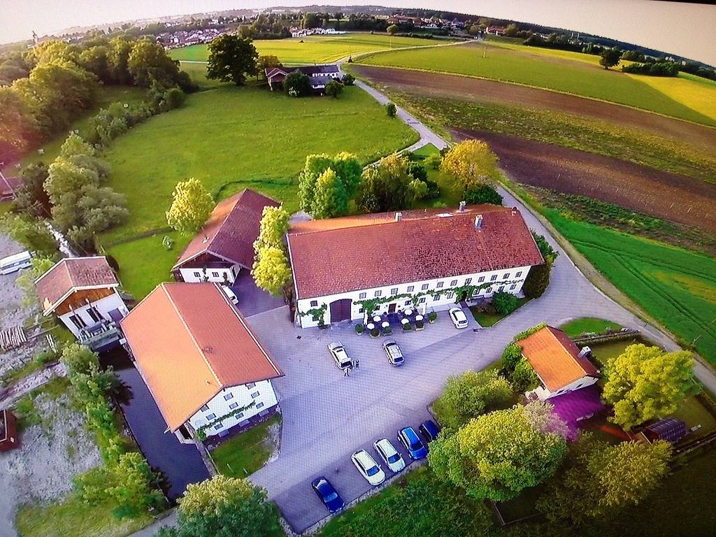 Pension Poschmühle - Doppelzimmer mit Bad/Dusche in Traunreut, Landkreis Traunstein