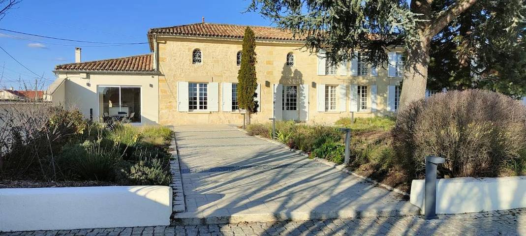 Location de vacances pour 10 personnes, avec jardin et vue à Vignonet - 4