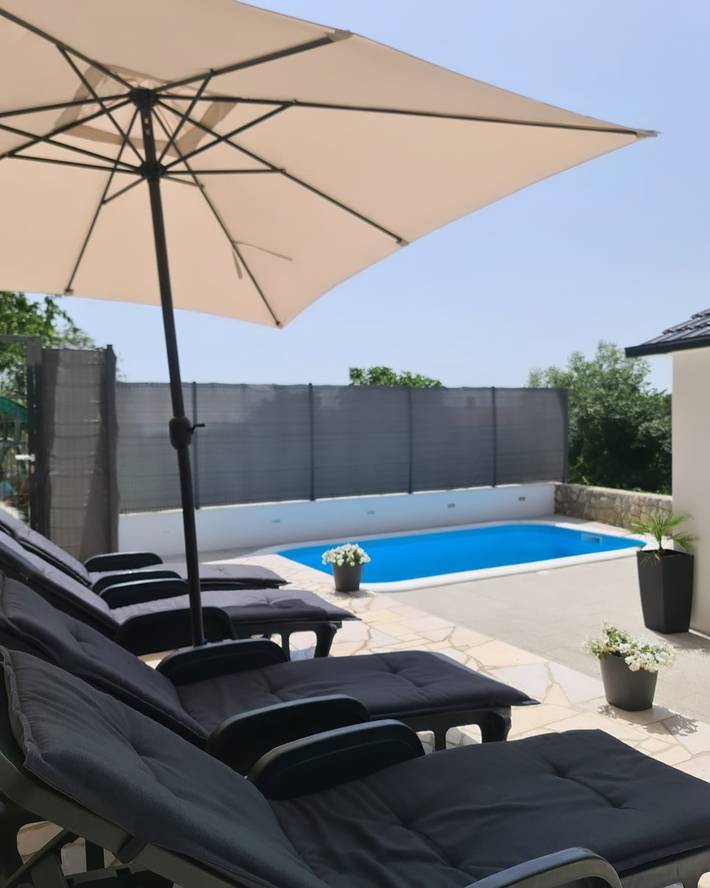 Ferienwohnung für 6 Personen, mit Pool und Garten - 1