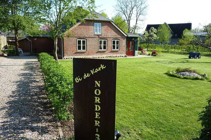 Ferienhaus für 5 Personen, mit Garten in Böel