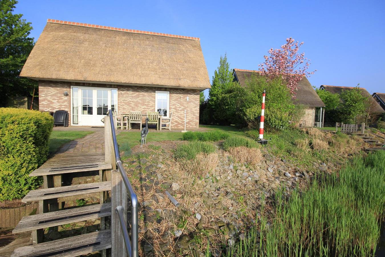 Beach Resort Makkum — Beachvilla Deluxe – 5 Personen in Makkum, Ijsselmeer