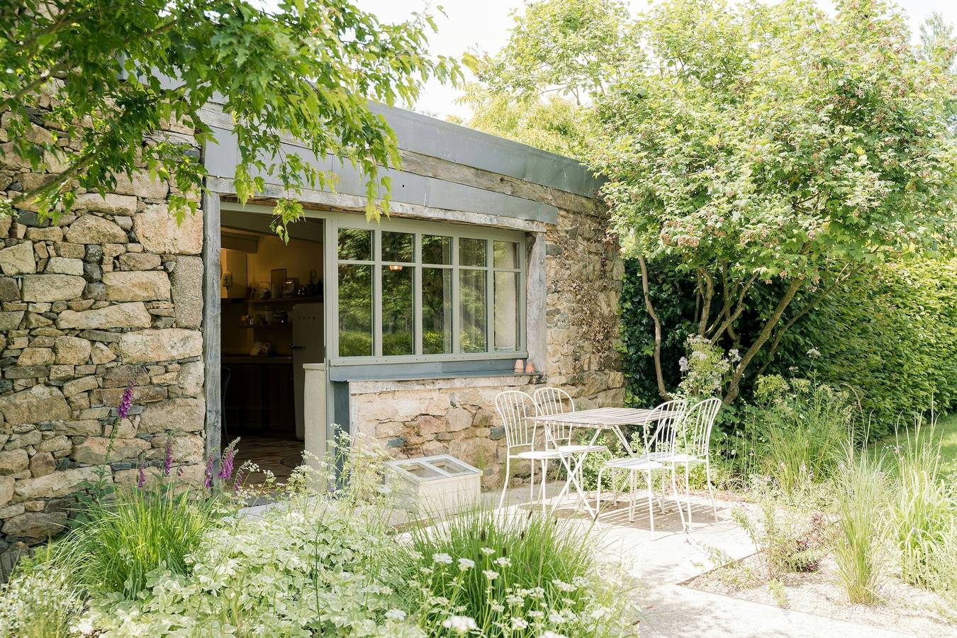 Ferienhaus mit Gewächshaus und Gemüsegarten in der Nähe von Binic in Plélo, Côtes-d'Armor