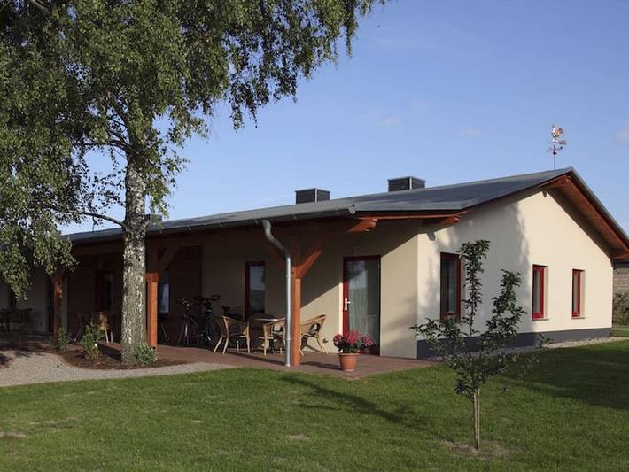 Ferienhaus für 6 Personen, mit Garten und Sauna, mit Haustier in Jabel