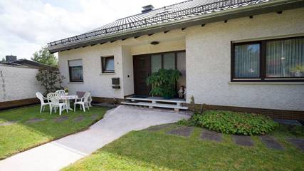 Ferienwohnung für 4 Personen, mit Terrasse und Garten in Merzig