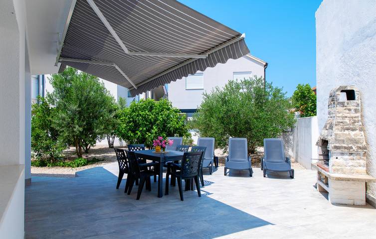 Ferienhaus für 6 Personen, mit Terrasse, mit Haustier in Vodice - 2