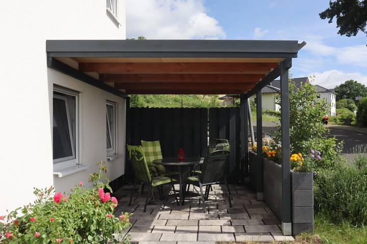 Ferienwohnung für 5 Personen, mit Terrasse und Ausblick, mit Haustier in Boos (Eifel)