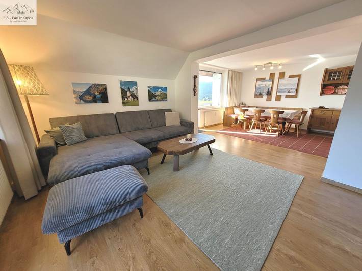 Ferienwohnung für 9 Personen, mit Balkon und Garten sowie Sauna und Ausblick in Bad Mitterndorf