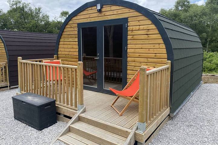 Glamping for 4 people, with Balcony and Garden in Brecon Beacons