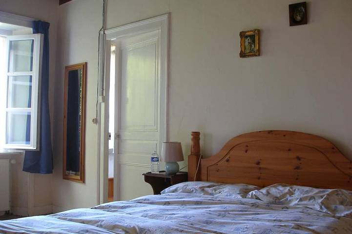 Location de vacances pour 6 personnes, avec jardin et terrasse, animaux acceptés à Vindefontaine - 2