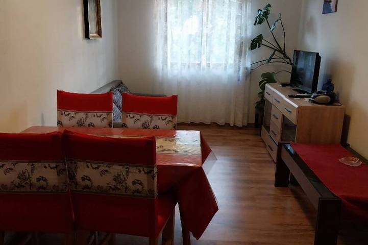 Ganze Wohnung, Apartment Modric - Two Bedroom Apartment With Terrace in Jablanac, Naturpark Velebit