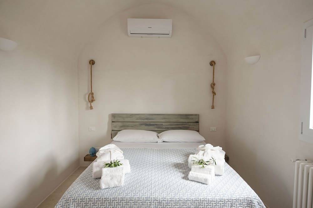 Trullo Lillo -Trullo & private swimming pool in Marina di Ostuni, Salento