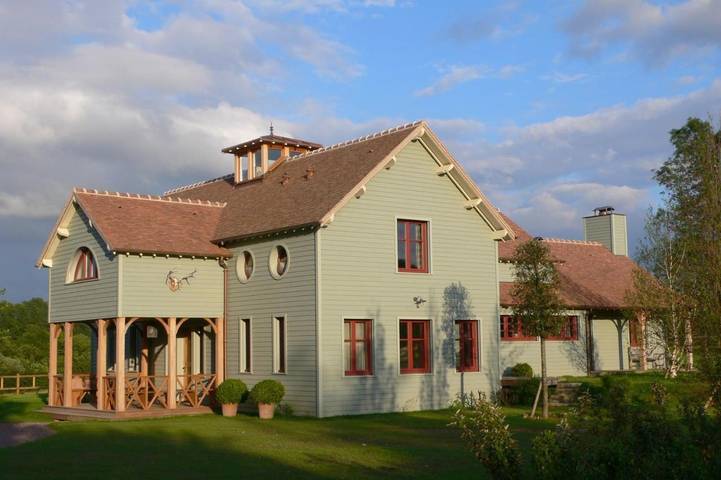 Location de vacances pour 10 personnes, avec Terrasse et Jardin ainsi que Piscine et Vue à Saint-Hymer
