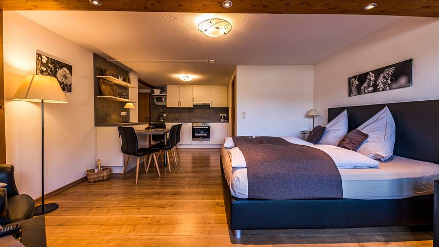 Ferienwohnung für 4 Personen, mit Garten und Ausblick - 1