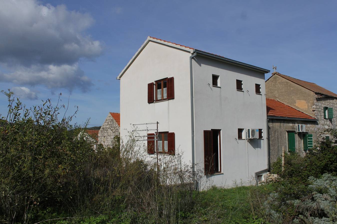 Ganze Wohnung, 2-Zimmer-Ferienwohnung mit Balkon Vis -c in Vis Stadt, Vis (Dalmatien)