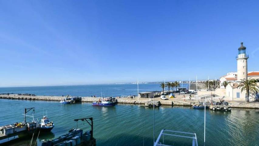 Gîte pour 7 personnes, avec balcon dans Le Vieux Phare Du Grau Du Roi