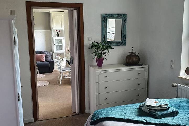 Ganze Wohnung, Wohnung mit Liebe zum Detail geschmackvoll renoviert und eingerichtet in Solingen, Bergisches Land