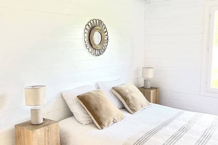 Gîte pour 2 personnes, avec terrasse ainsi que jardin et jacuzzi à Saint-Quentin-la-Motte-Croix-au-Bailly - 2