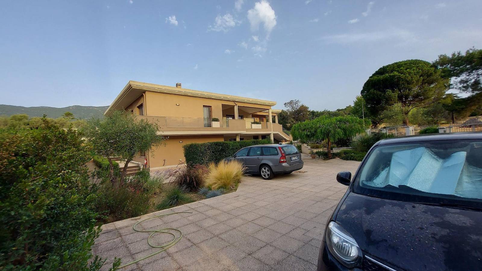 Ganze Ferienwohnung, Appartement mit Seeblick - WiFi, A/C, Parkplatz, Garten in Poggio Dei Pini, Capoterra