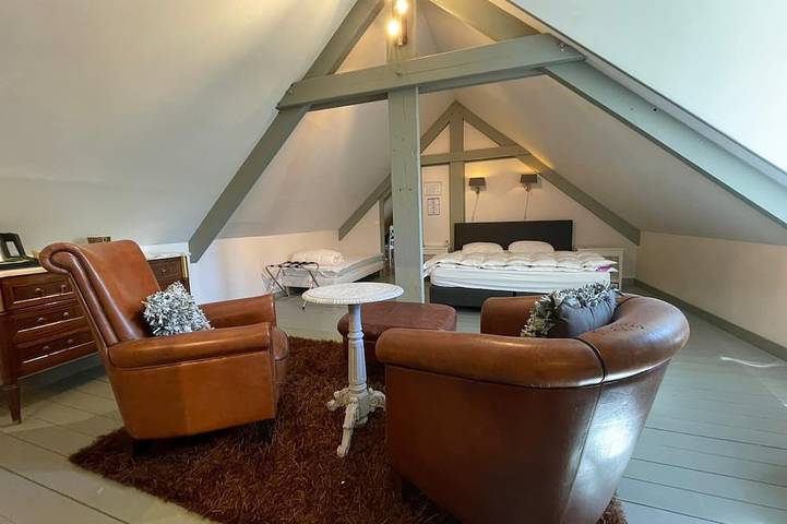 Location de vacances pour 14 personnes, avec jardin et terrasse à Courcy - 2