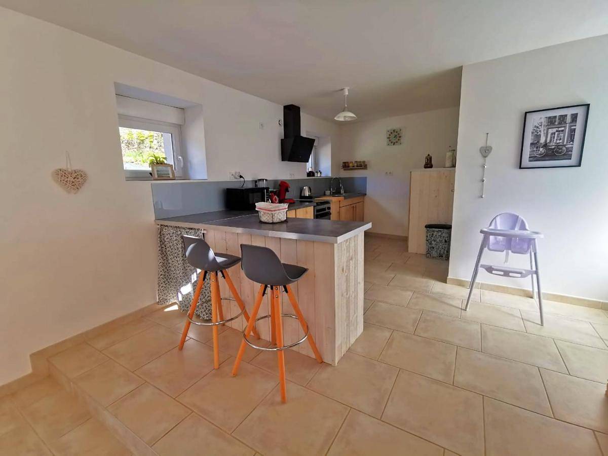 Maison charmante a Quettehou avec grand jardin et terrasse in Quettehou, Région de Cherbourg