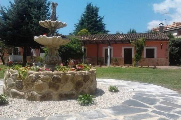 Gîte pour 11 personnes, avec Terrasse et Jardin à San Esteban del Valle