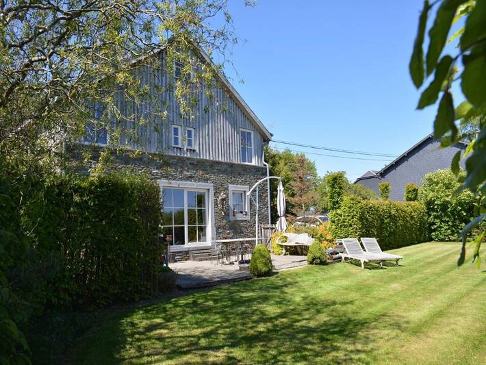Location de vacances pour 8 personnes, avec Terrasse et Jardin dans Jehonville