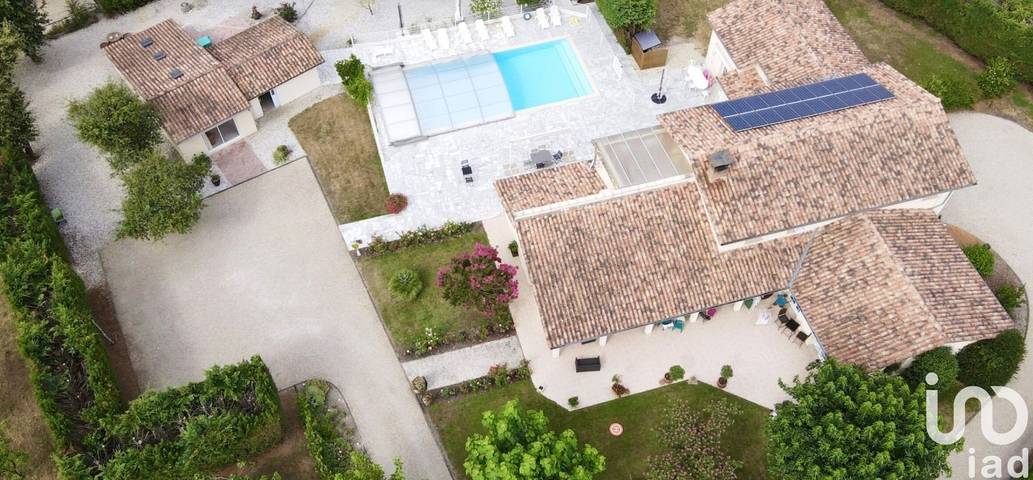 Chambre d’hôte pour 2 personnes, avec jardin et piscine, animaux acceptés à Bégadan
