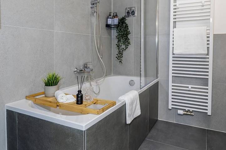 Ganze Wohnung, Hochkopf Suite - Premium Apartment - Schwarzwald in Neusatz, Bühl