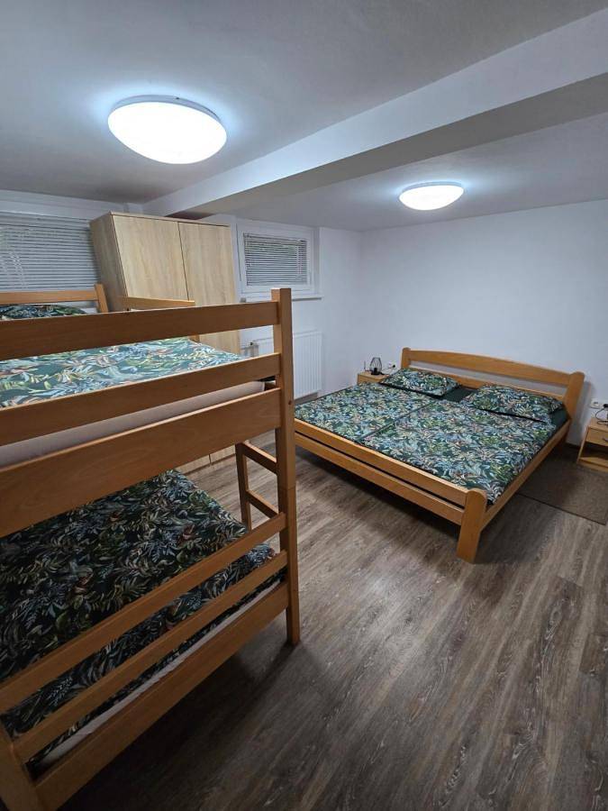 Ferienwohnung für 8 Personen, mit Whirlpool und Pool sowie Garten in Bled - 4