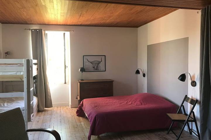 Location de vacances pour 12 personnes, avec jardin et terrasse à Panjas - 2