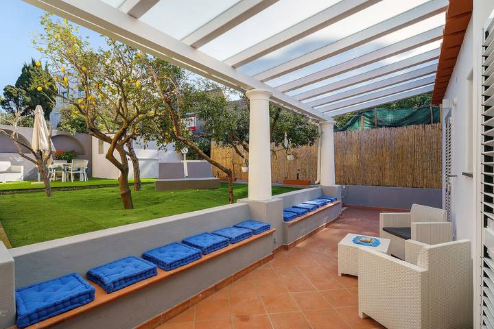 Gästehaus für 6 Personen, mit Balkon und Garten - 1