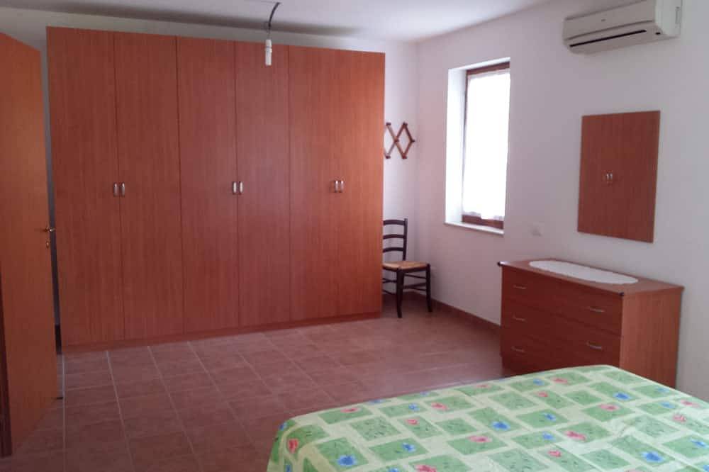 Apartamento entero, Capoterra: Costa sur de Cerdeña - Alquilo piso en la villa in Capoterra, Provincia de Cagliari