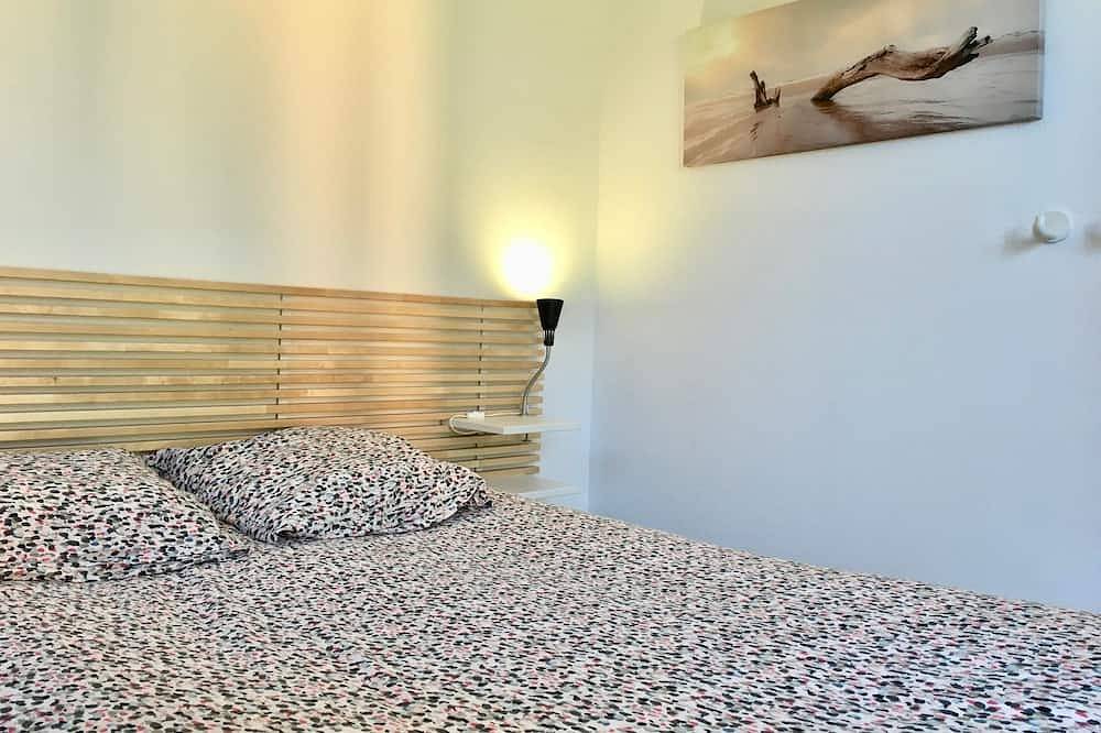 Appartement entier, Appartement 6 pers. Bord de mer, face Porquerolles - Situation exceptionnelle in Hyeres, Parc national de Port-Cros