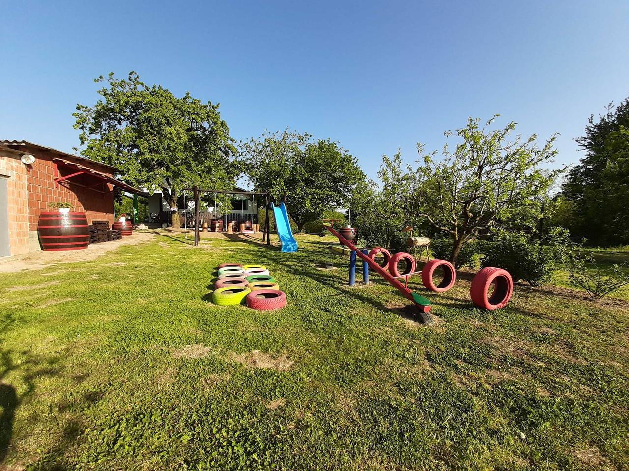 Ganze Wohnung, Apartment Amigo - Two Bedroom Apartment with Terrace and swimming pool in Koprivnica-Krizevci