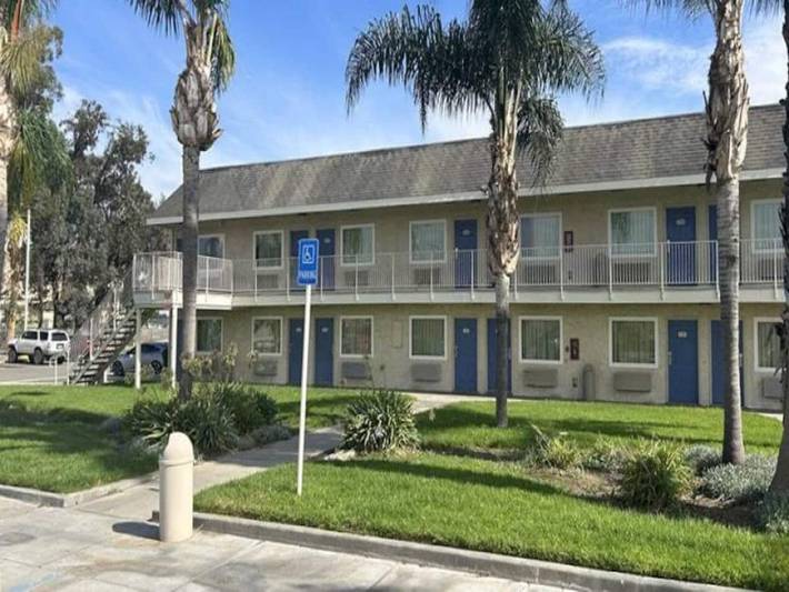 Apartamento entero, 1 cama tamaño queen | Suite, Nsmk, Microfridge in Riverside, Riverside County