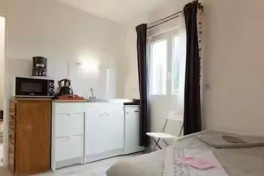 Entire apartment, Studio Phenix at first floor in Plouédern, Brest region