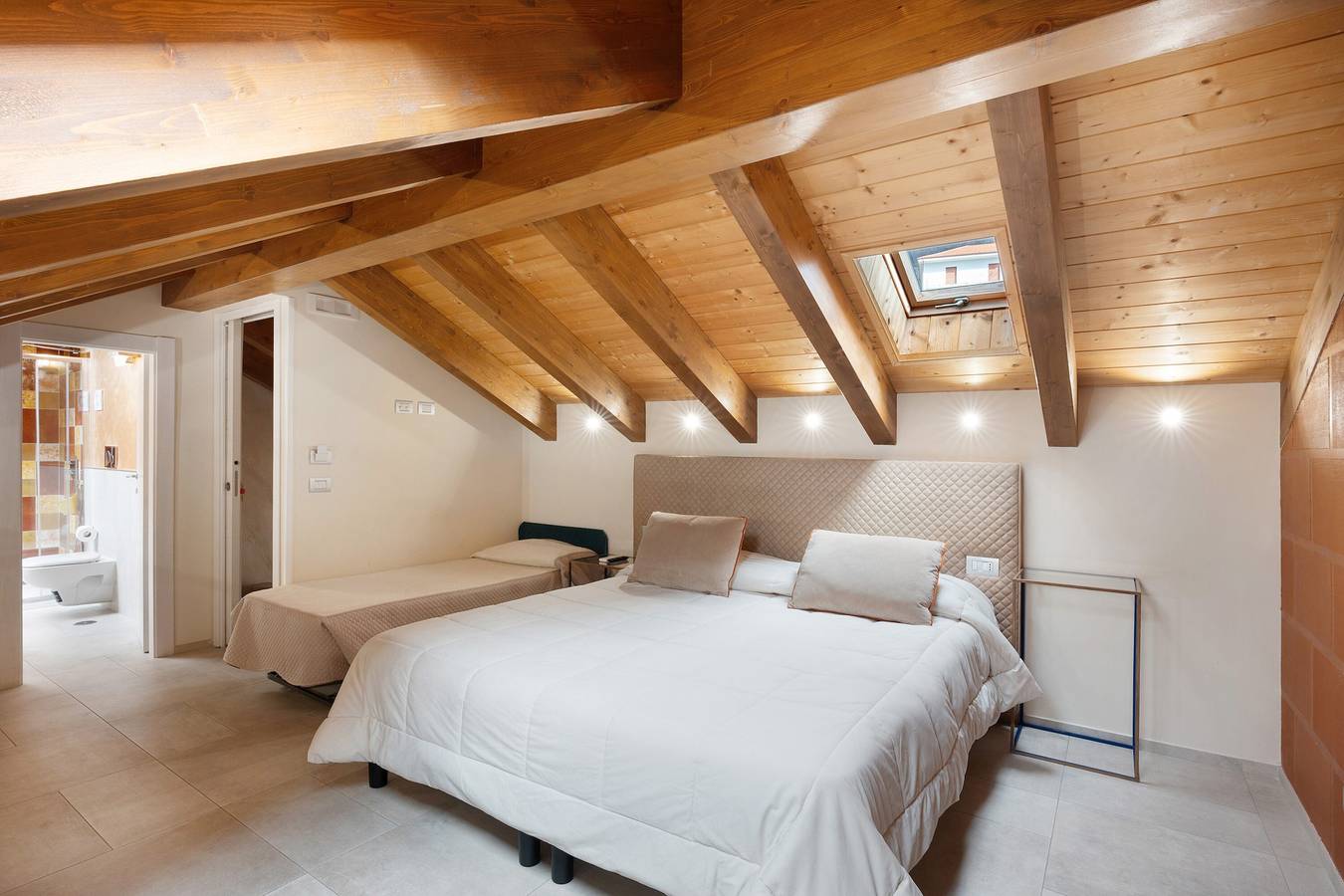 Room 'L'Oro Di Napoli' with Wi-Fi and Air Conditioning in Pianillo, Agerola