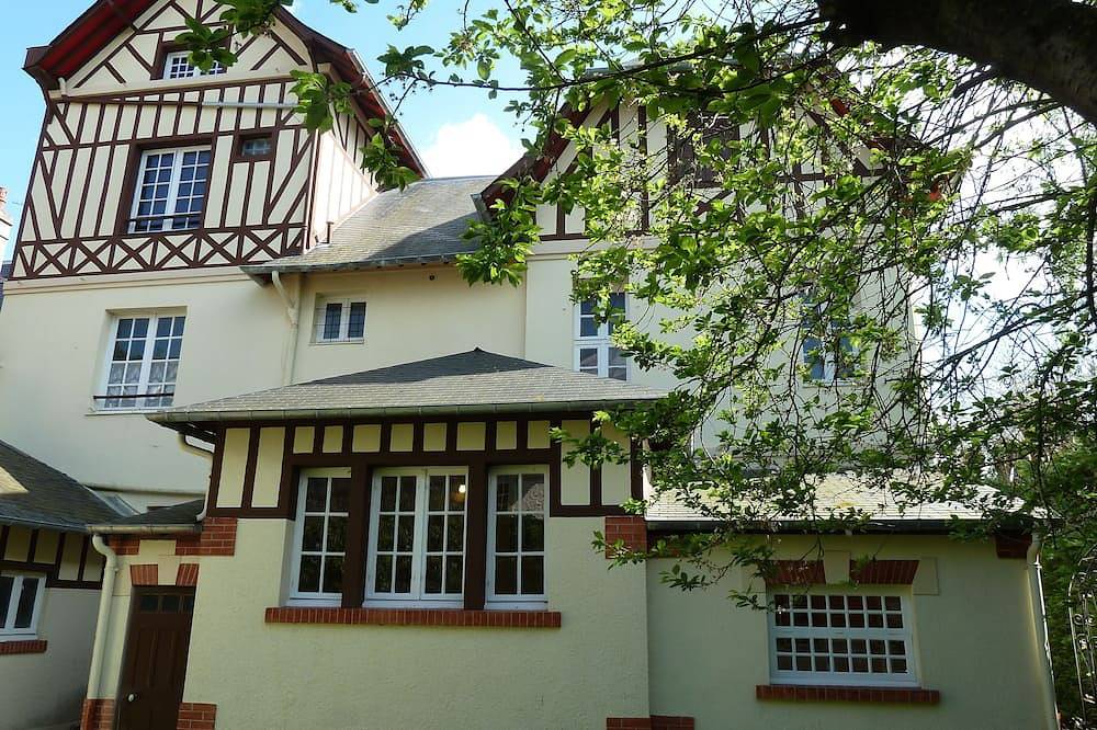 Große normannische Familienvilla neben dem Royal Hotel in Deauville, Lisieux und Umgebung