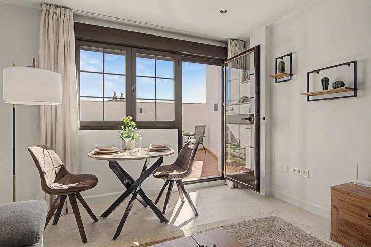 Entire apartment, Apartment 'La Mina' with Terrace, Wi-Fi and Air Conditioning in Ronda, Málaga Province