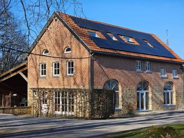 Gîte pour 14 personnes, avec terrasse, adapté aux familles à Pepinster