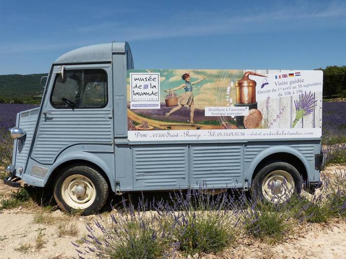 Location de vacances pour 10 personnes, avec terrasse et jacuzzi à Saint-Remèze - 4